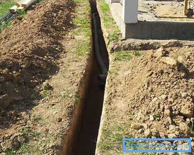 Montarea în conducta de drenaj a canalului