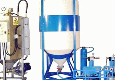 Instalatie pentru fabricarea de volume mari de combustibil