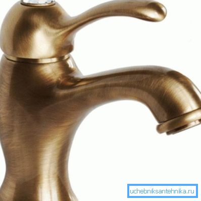 Dispozitivul este fabricat din bronz.