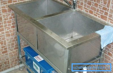 Ca măsură de precauție, puteți instala un filtru de grăsime sub chiuvetă