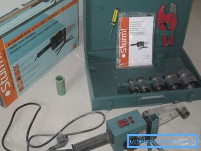 Trebuie inclusă un certificat manual și de garanție.