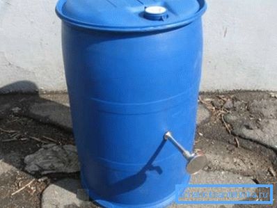 Este important să încorporați bine sistemul de udare, astfel încât să nu existe scurgeri la joncțiune.
