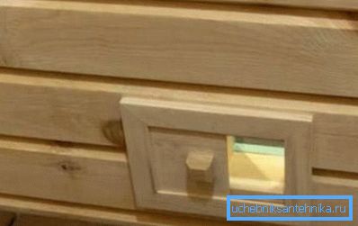 Ventilarea în sala de așteptare cu mâinile proprii cu cerceveaua de închidere Ventilarea în sala de așteptare cu mâinile proprii cu cerceveaua de închidere