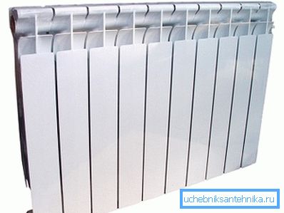 În exterior, construcțiile bimetalice sunt similare cu analogii din aliaj ușor În exterior, construcțiile bimetalice sunt similare cu analogii din aliaj ușor