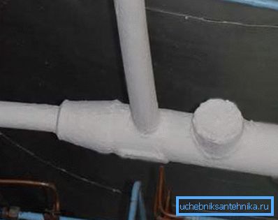 Instalatii sanitare, izolate cu vopsea izolanta